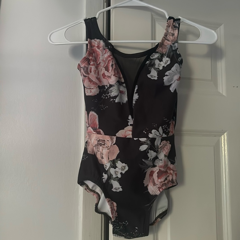 Lucky leo leotard